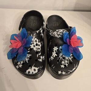 Floral Women's Clogs with Blue and Pink Accents